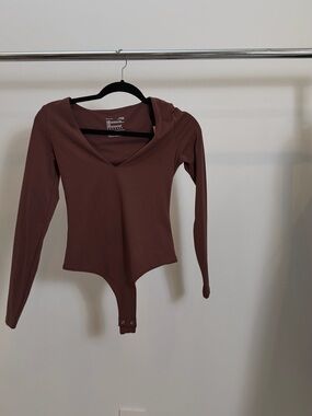 & Other Stories Mauve Brown V-Neck Long-Sleeve Bodysuit